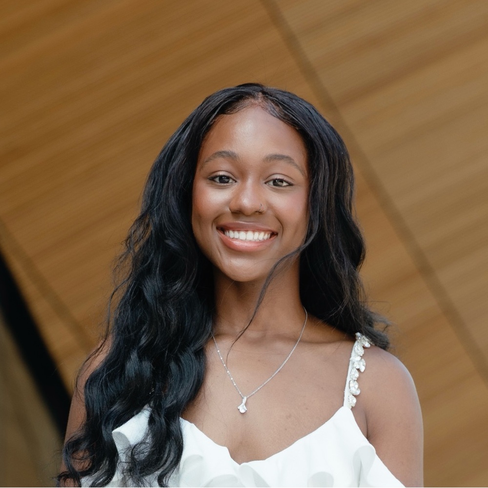 Meet your Posher, Tomalyn